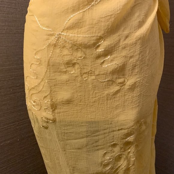 ๐ Sunshine Sass โ Embroidered Wrap That Does It ALL โ๏ธ๐ - Picture 9 of 13